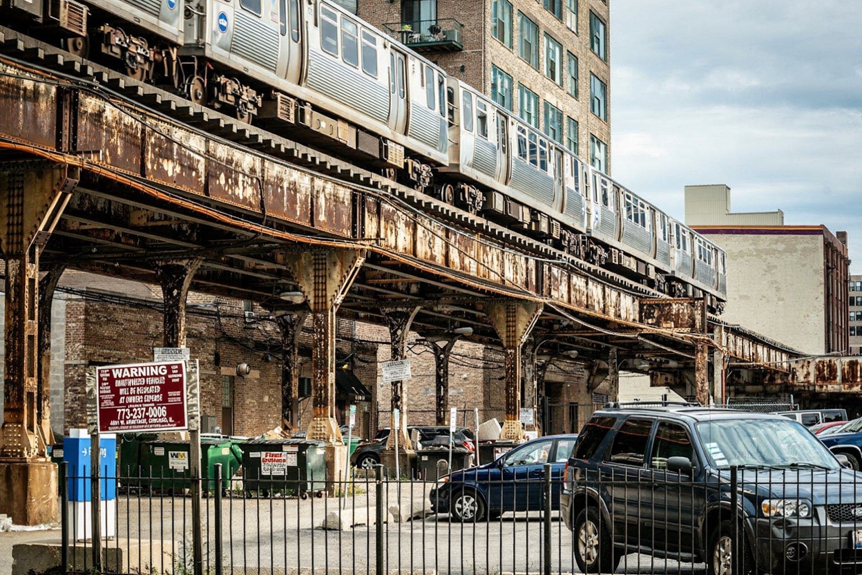 Chicago Neighborhoods Guide: Where to Stay, Eat, and Actually Spend Your Time